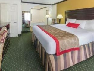 Ramada By Wyndham 2* Ontario