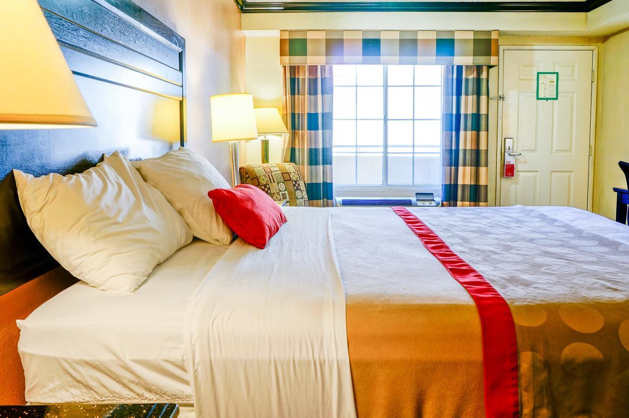 Ramada By Wyndham 2*