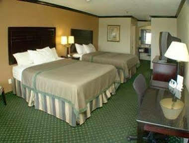 Ramada By Wyndham 2* Ontario
