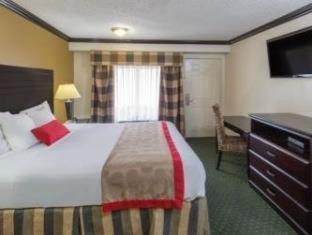 Ramada By Wyndham Hotel Ontario