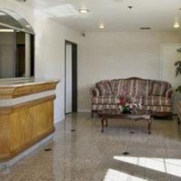 Ramada By Wyndham 2*